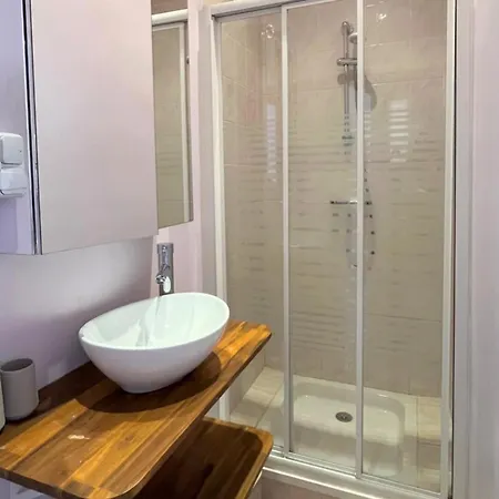 Fabulous Brand New 3 Bedroom Duplex In Apartment