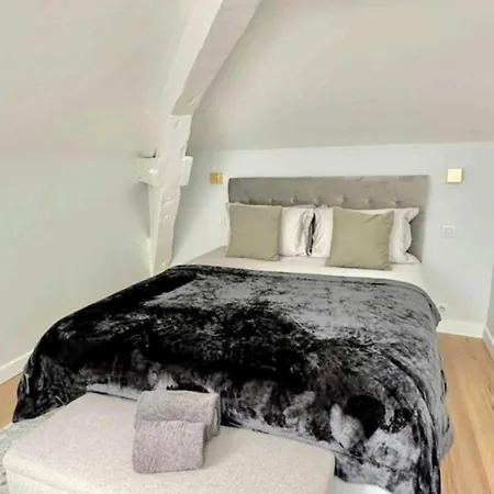 Fabulous Brand New 3 Bedroom Duplex In Apartment *